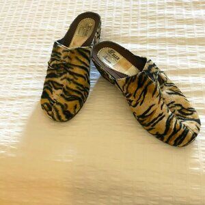 Soft tiger print slides